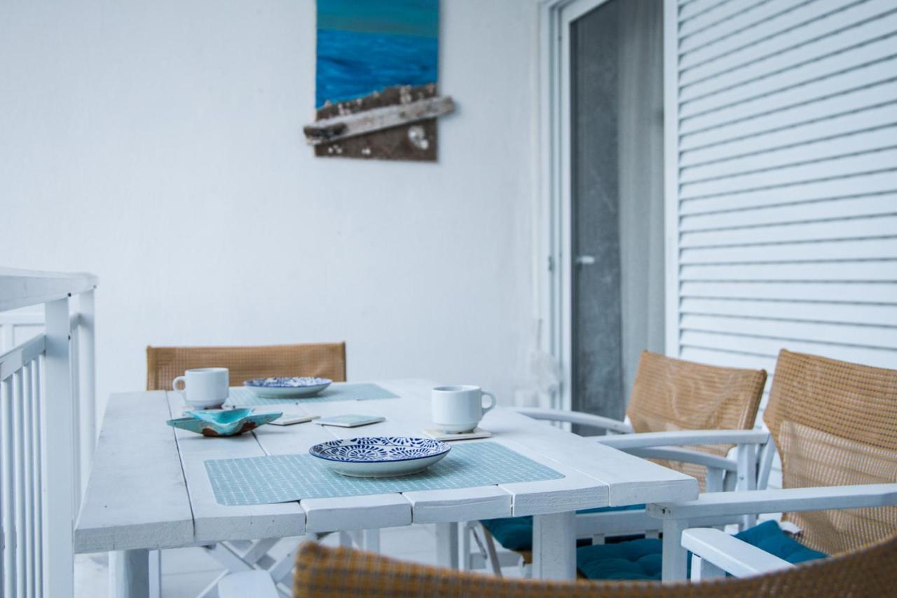 Grey Theros Apartments Паралия-Дионисиу Экстерьер фото