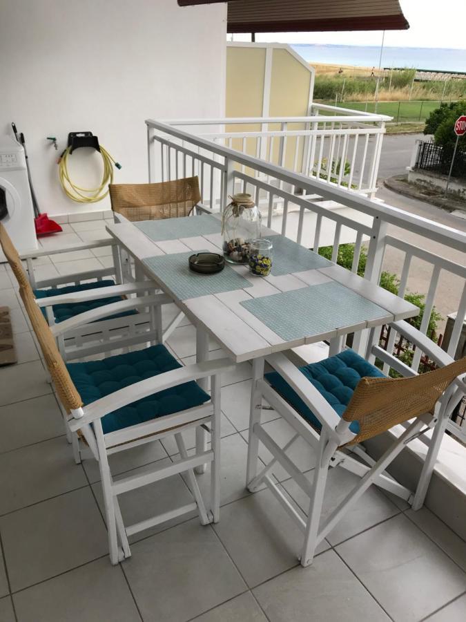 Grey Theros Apartments Паралия-Дионисиу Экстерьер фото